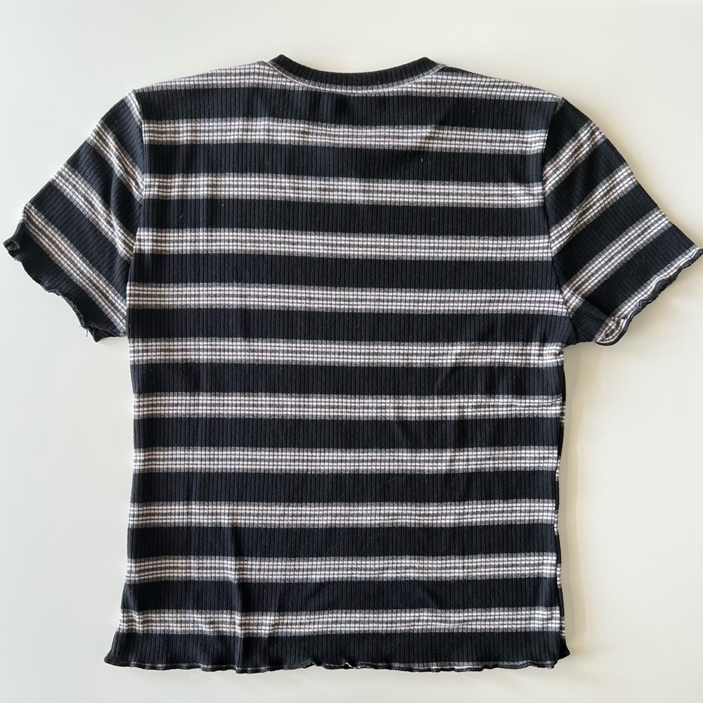 Black Ribbed Crop Top - Picture 3 of 4